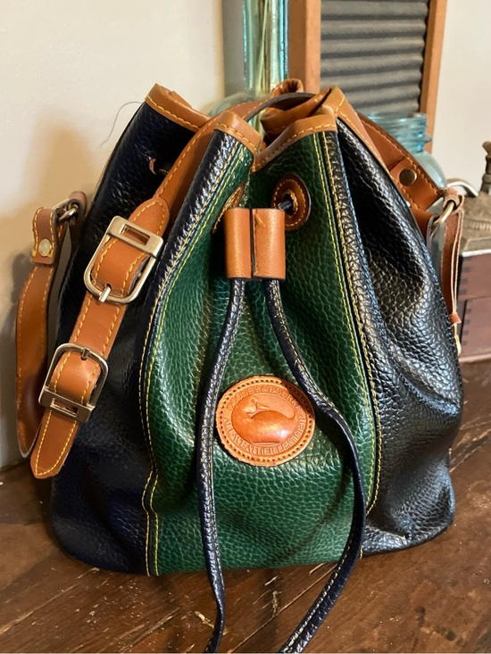 Dooney & Bourke Handbags - ✨Vintage✨Dooney & Bourke Colorblock All Weather Leather Drawstring Cinch Bag